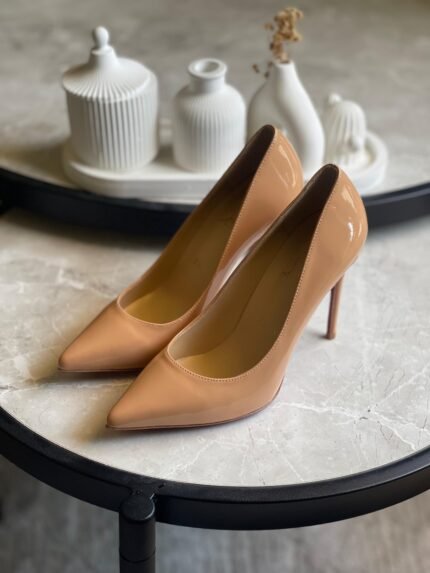 Christian Louboutin Kate Patent Pumps 100 In Beige